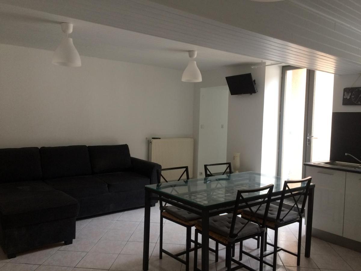 Courson-Les-Carrieres Joli Appartement De 60M2 Avec Balcon A La Campagne المظهر الخارجي الصورة